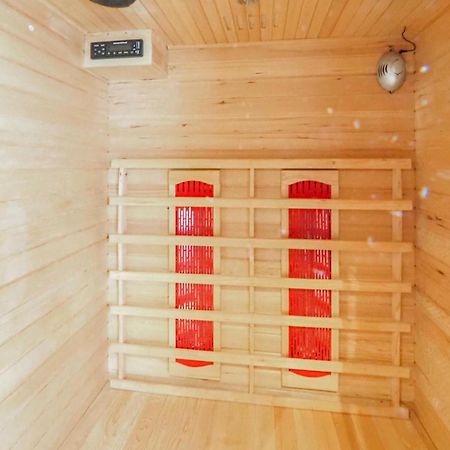 Cozy Apartment In Hinterweidenthal With Sauna Exteriör bild