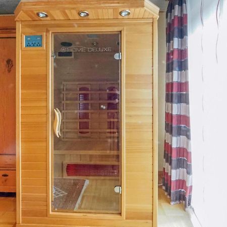 Cozy Apartment In Hinterweidenthal With Sauna Exteriör bild